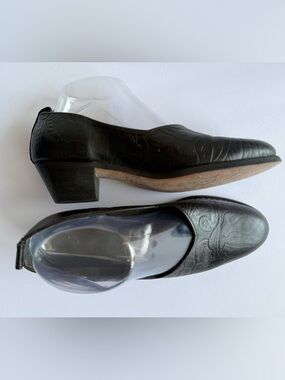 VTG Tic Tac Toes Black Embossed Leather Slip On Loafers Western Style Women 7W